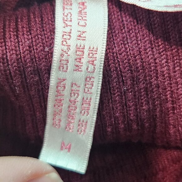 Derek Heart Burgundy Sweater Dress Knee length- Medium
Lot F - Picture 3 of 7